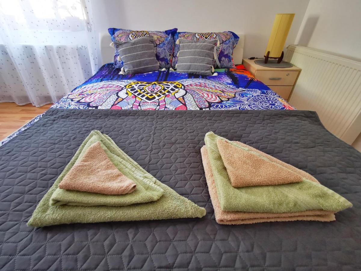 1 For Rent Hotell Cluj-Napoca Exteriör bild